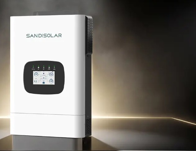 Інвертор Sandisolar у студійному світлі